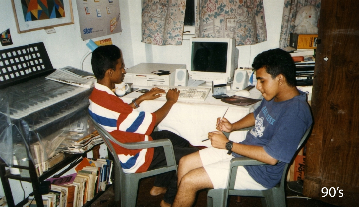 Chamara Samarawickrama with his 486 DX4 computer
